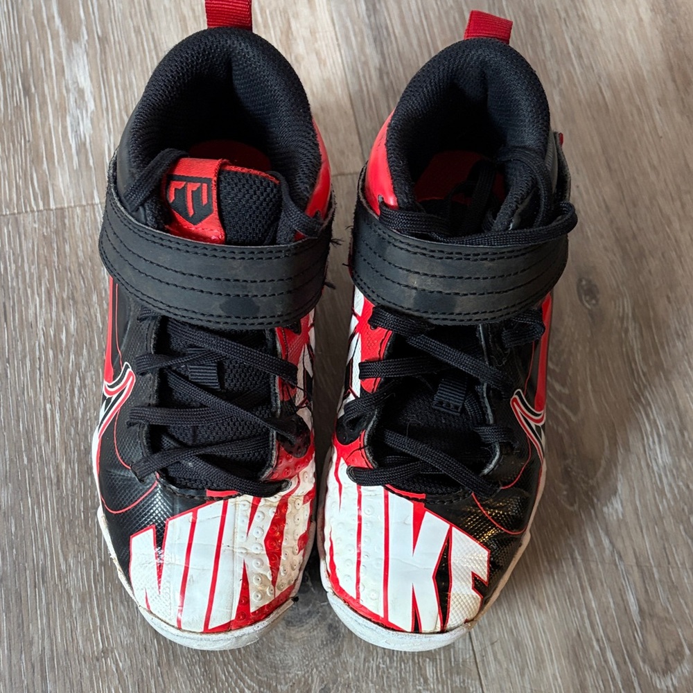 Nike Kids Black and Red mid Cleats - Trout 1972